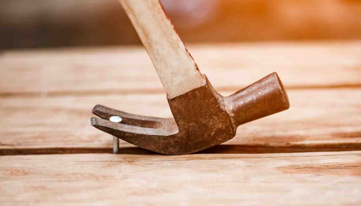 How to remove buried nails from wood: Guidelines and Instructions