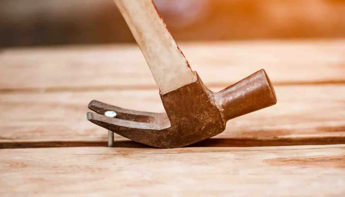 How to remove buried nails from wood: Guidelines and Instructions