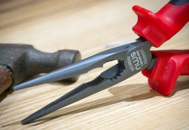 How to remove buried nails from wood? Guidelines and Instructions